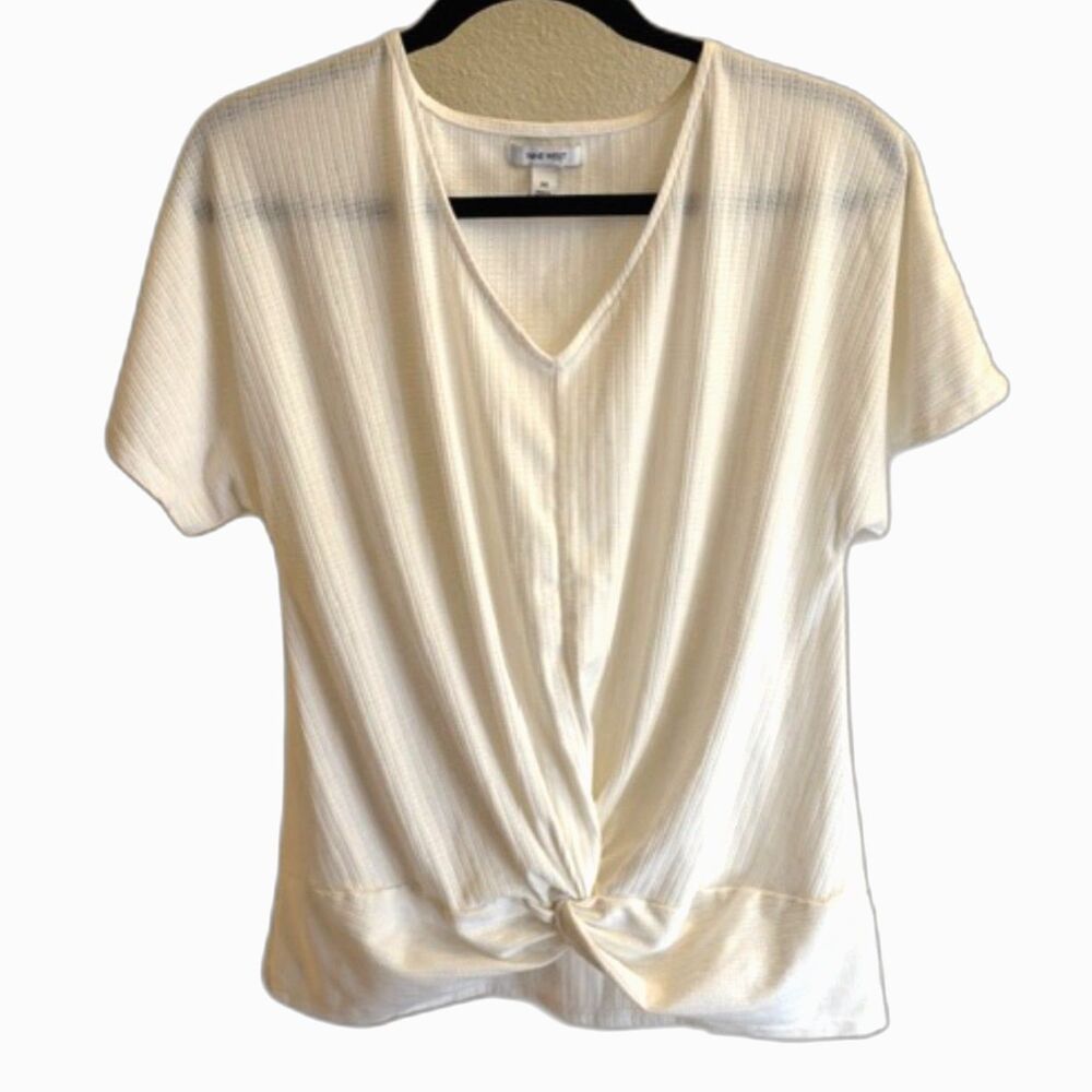 Nine West White Ribbed Twist Front Top Medium Short Sleeve Blouse